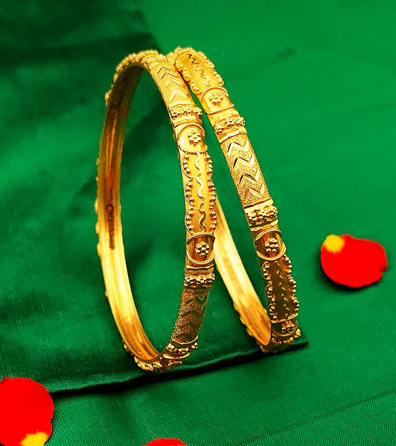 Authentic Gold Machine-Cut Geometric Patterned Kadas