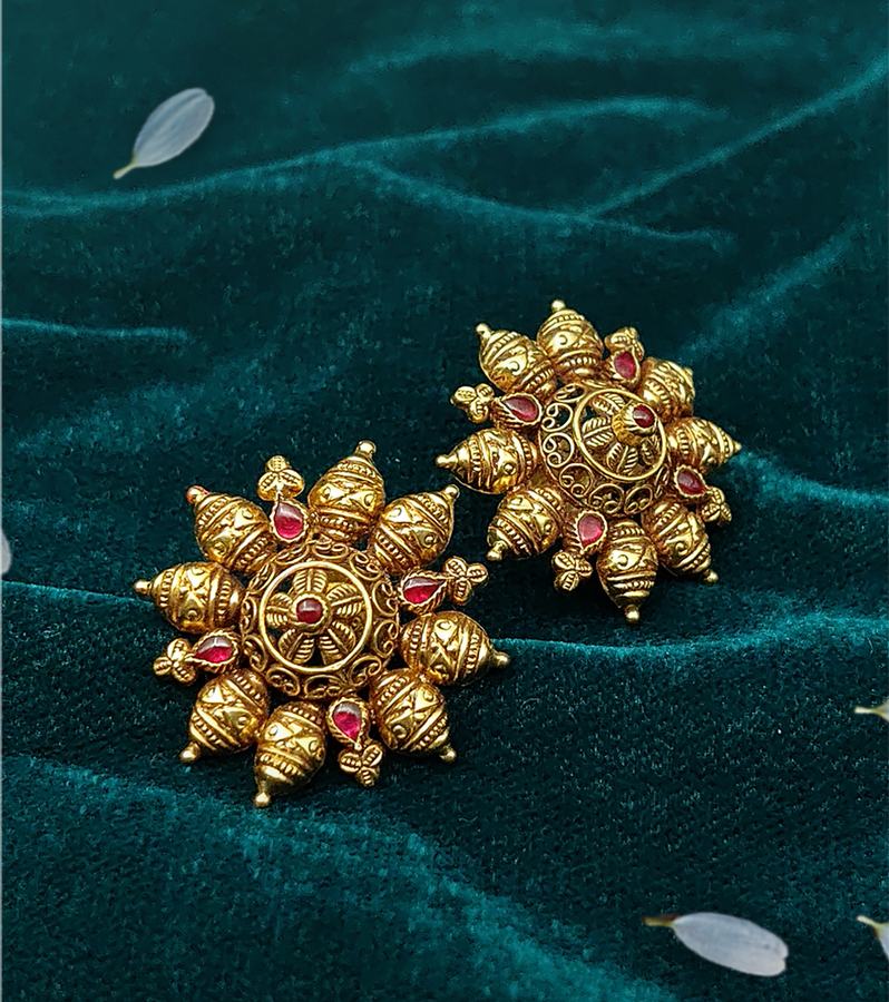 Timeless Gold Earrings with Red Stone